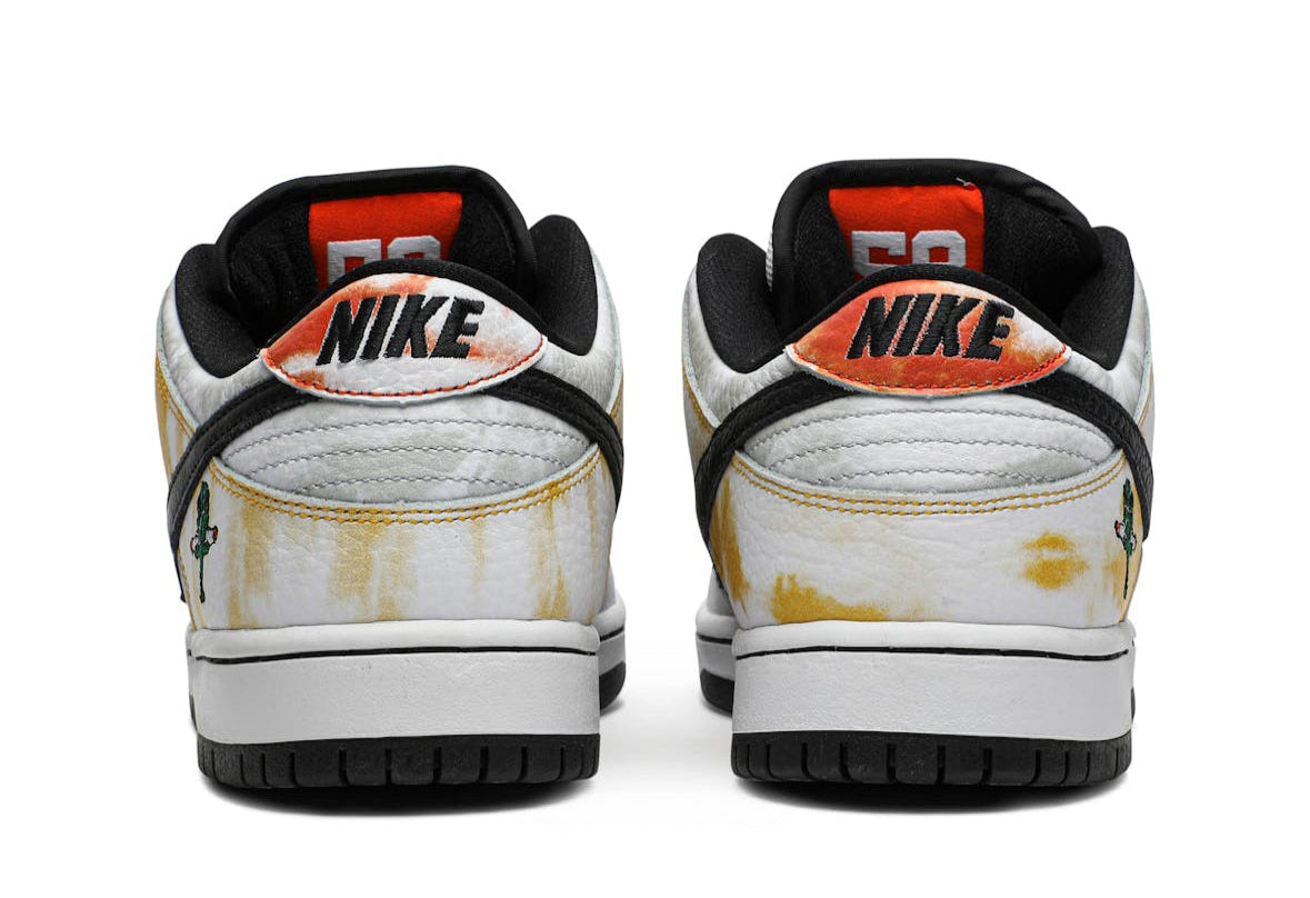 SB Dunk Low Tie Dye Raygun White