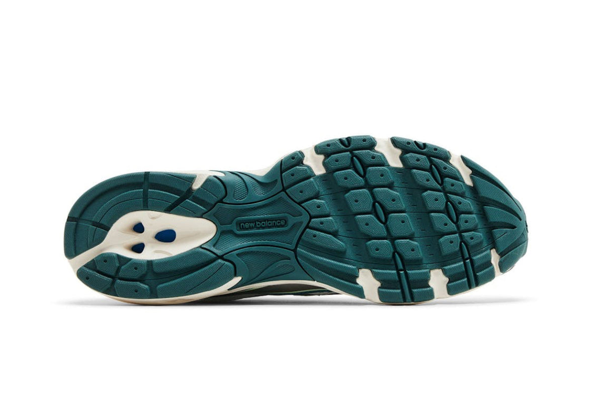 740 V2 White Marsh Green