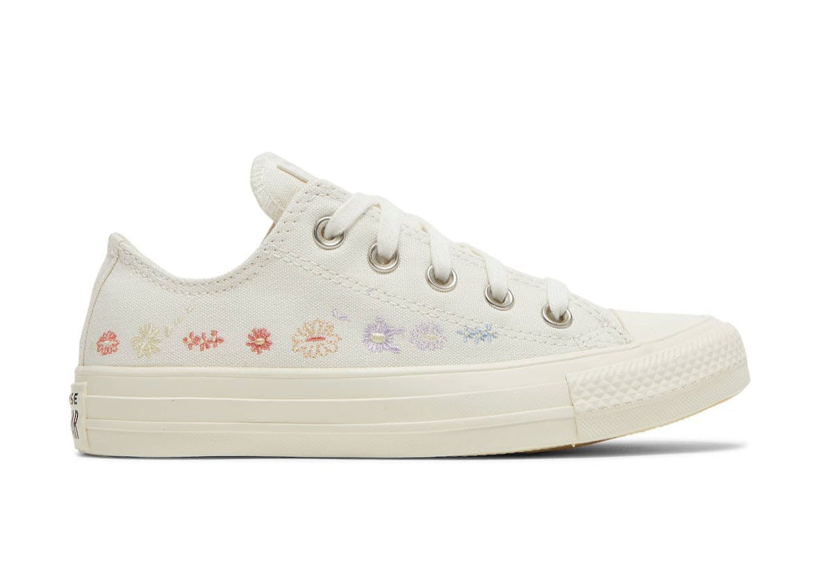 Chuck Taylor All Star Low Embroidered Floral Egret