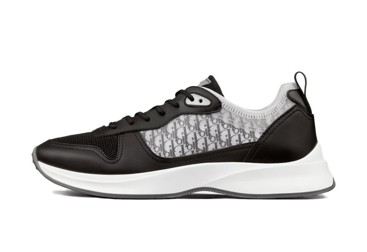B25 Runner Oblique Black