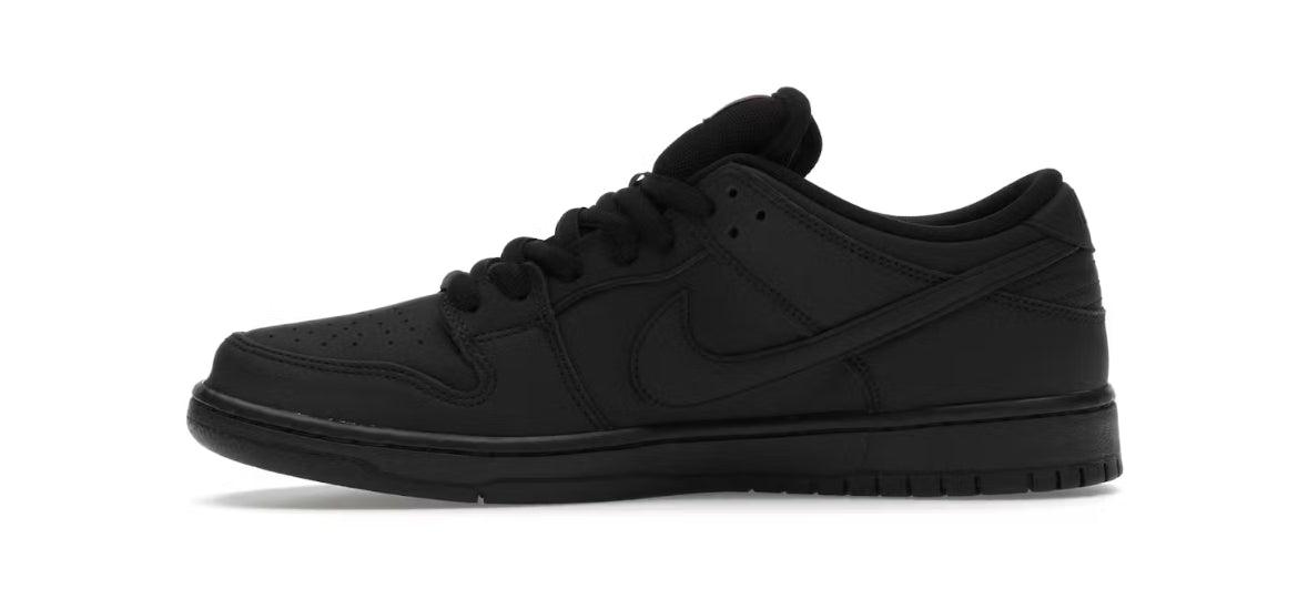 Nike SB Dunk Low Triple Black