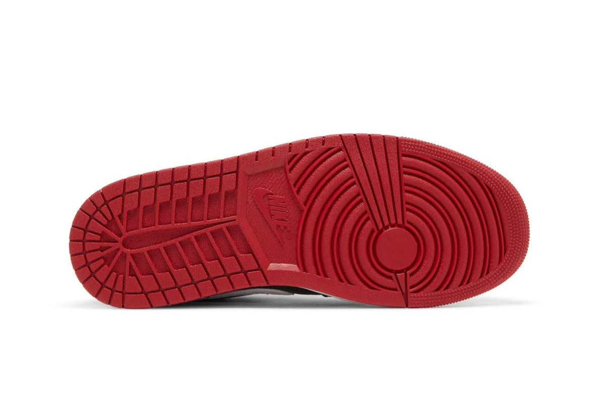 Jordan 1 Low Alternate Bred Toe
