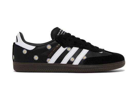 Samba Embroidered Daisies