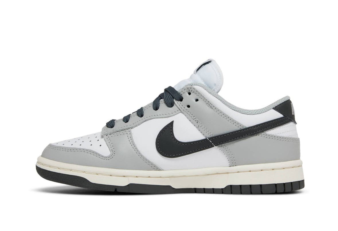 Dunk Low Light Smoke Grey