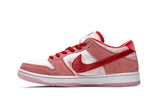 SB Dunk Low Valentines Day
