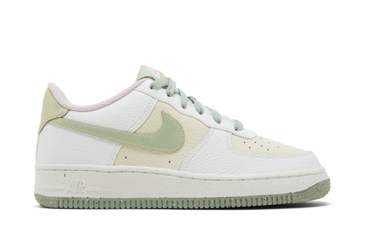 Air Force 1 Low LV8 Muted Green