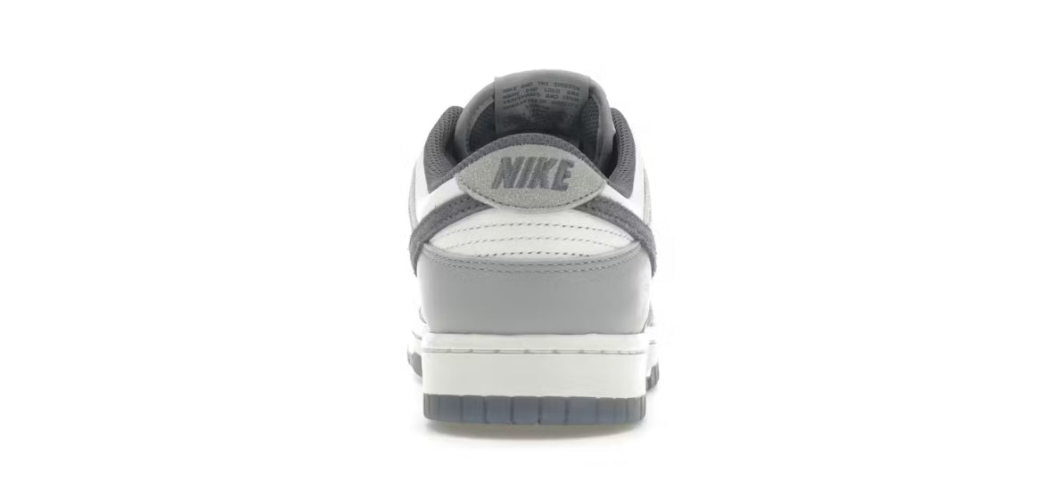 Nike Dunk Low SE Light Carbon