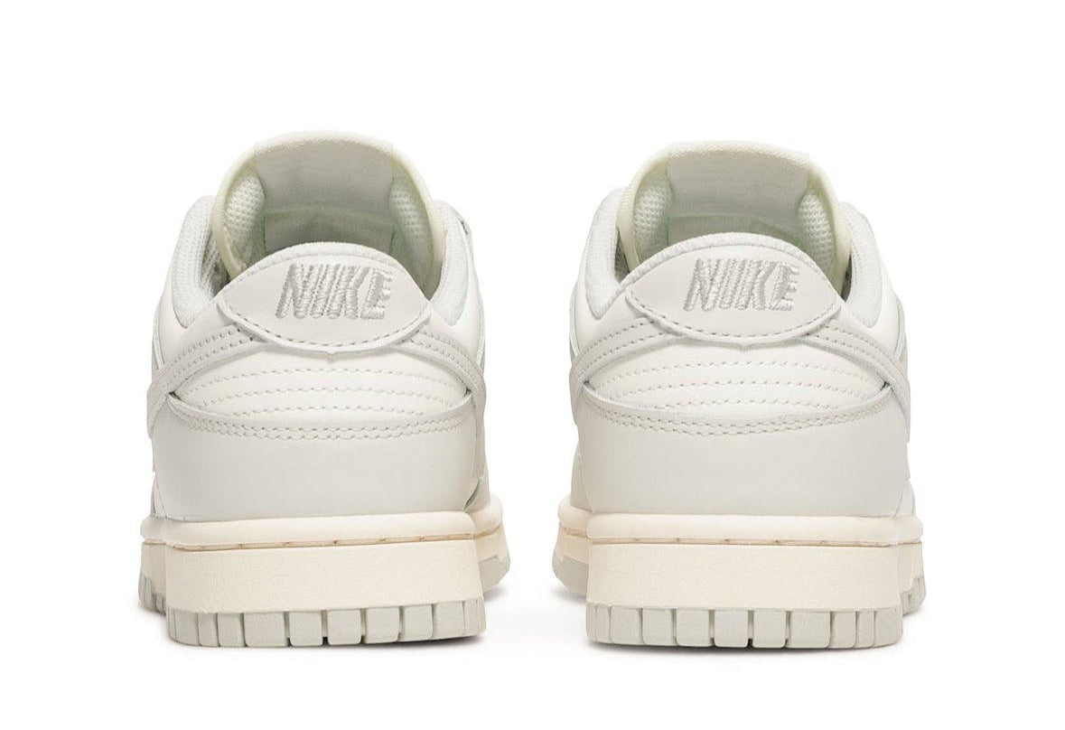 Dunk Low Light Bone