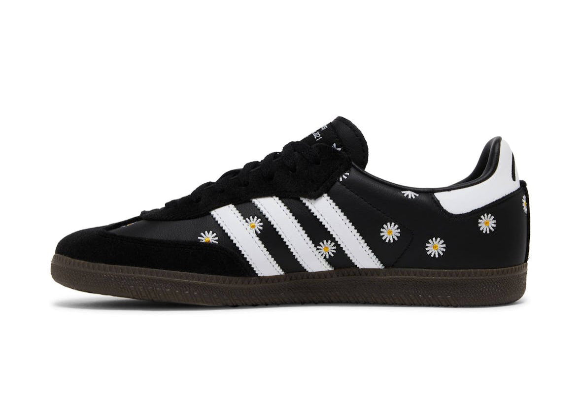 Samba Embroidered Daisies