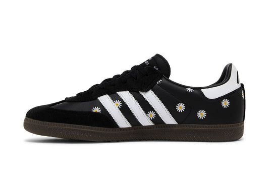 Samba Embroidered Daisies