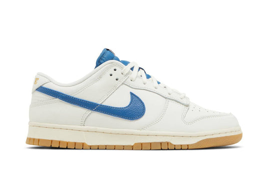 Dunk Low SE Sail Dark Marina Blue
