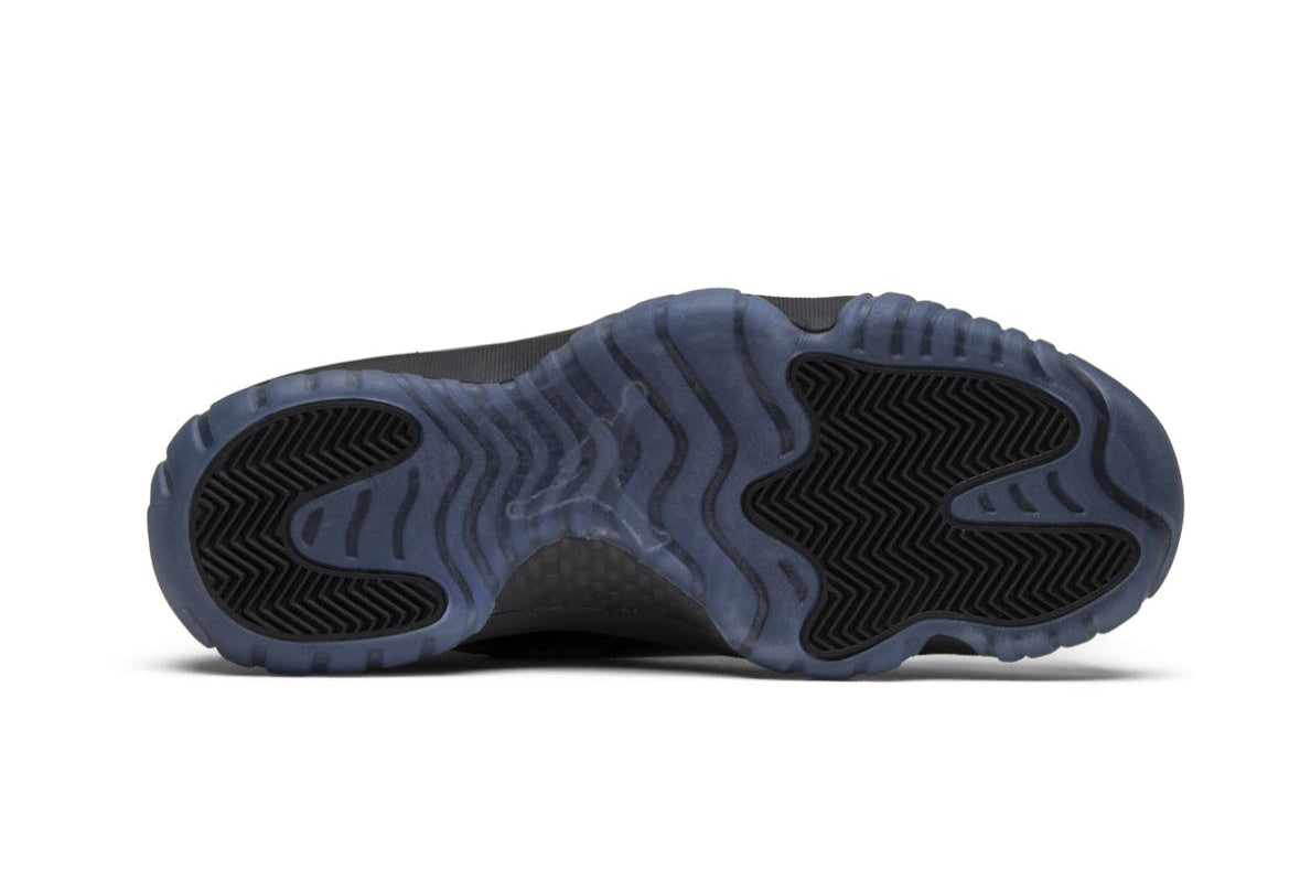 Jordan 11 Retro Cap And Gown