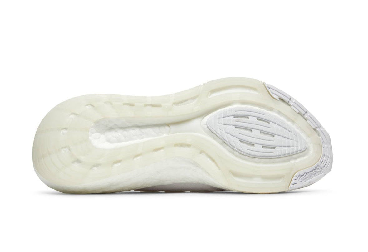 UltraBoost 22 Triple White