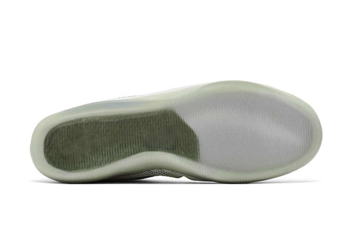 Kobe 11 Team Bank White