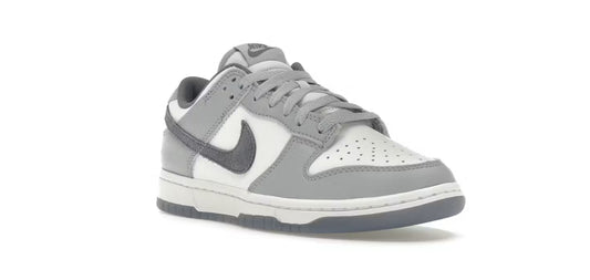 Nike Dunk Low SE Light Carbon