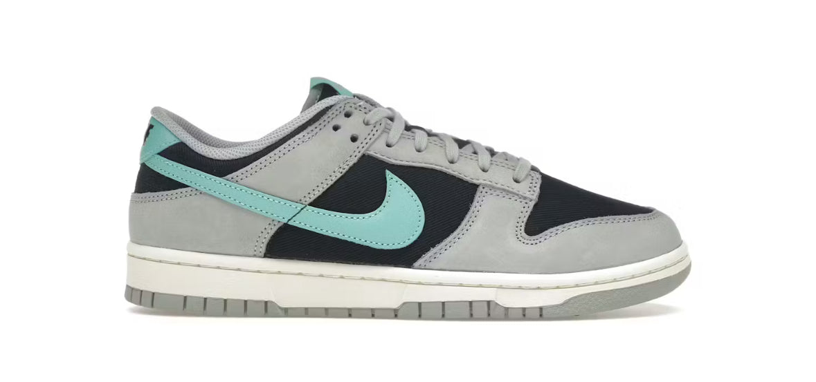 Nike Dunk Low PRM Dark Obsidian Green Frost