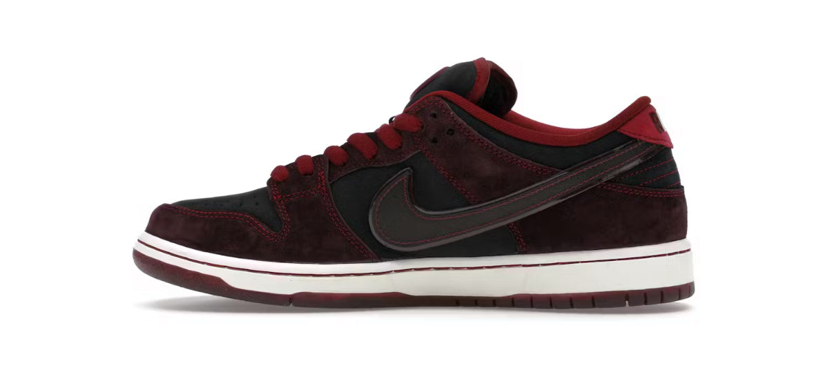 Nike SB Dunk Low Riot Skateshop Mahogany Dark Beetroot