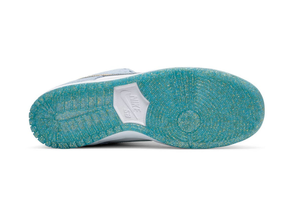 SB Dunk Low Holiday Special