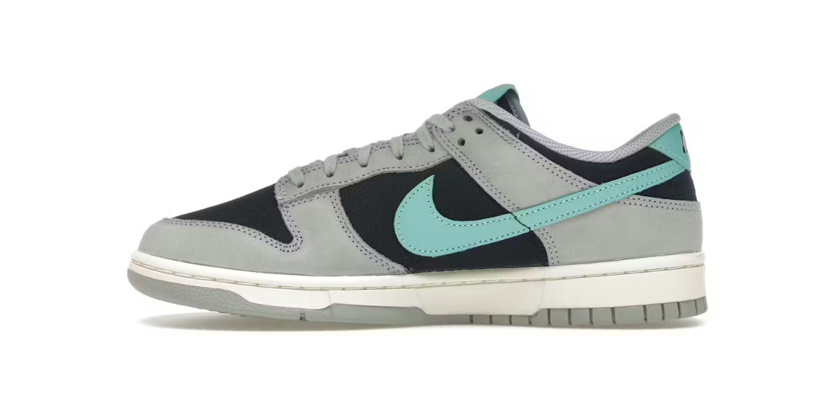 Nike Dunk Low PRM Dark Obsidian Green Frost