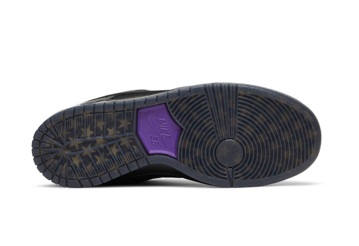 SB Dunk Low Pro QS First Avenue
