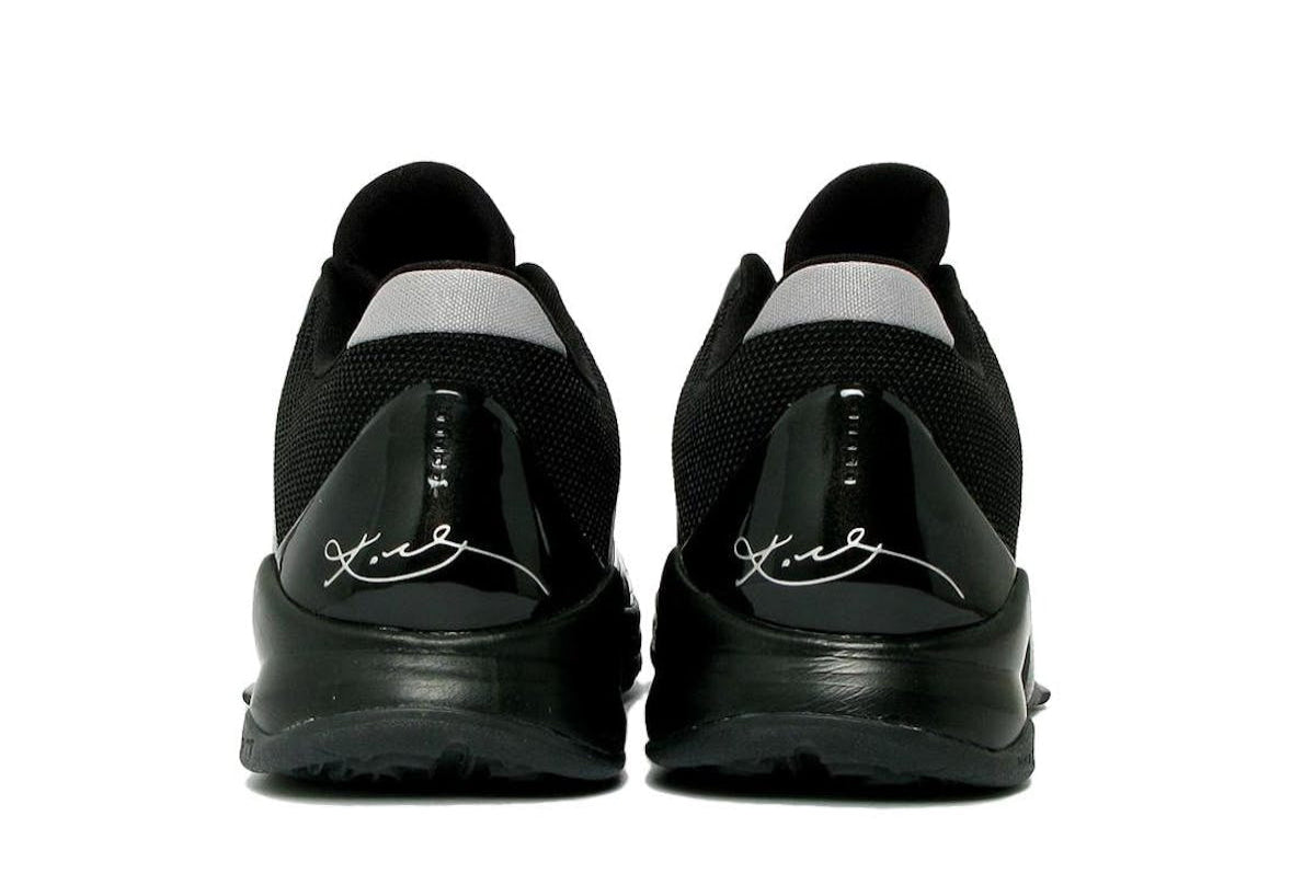 Zoom Kobe 5 Black Out