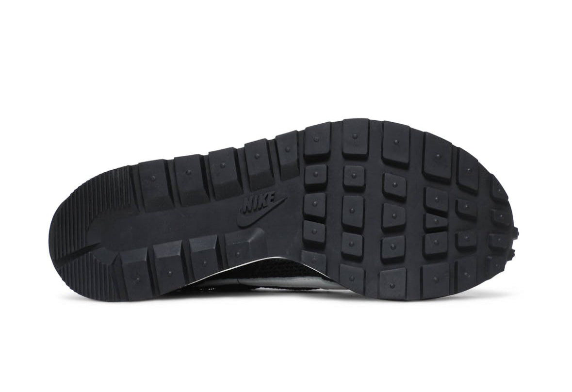 Vaporwaffle Black White