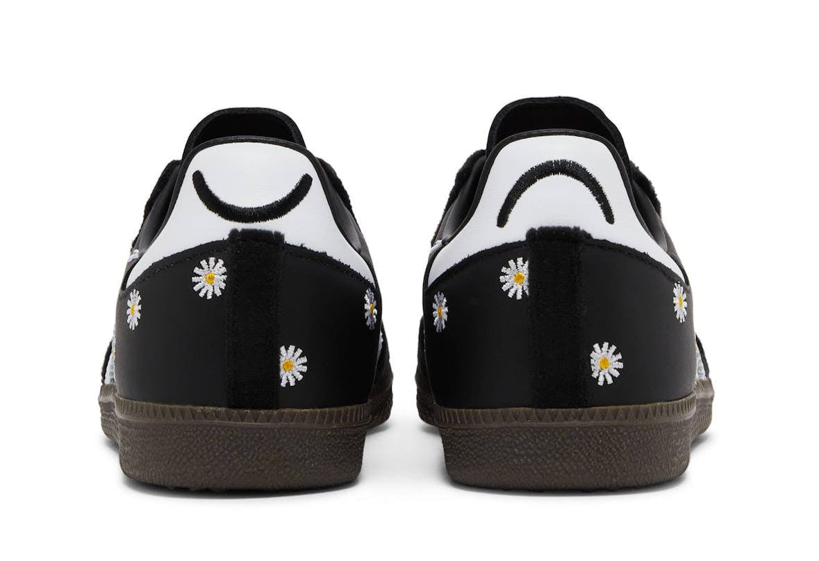 Samba Embroidered Daisies