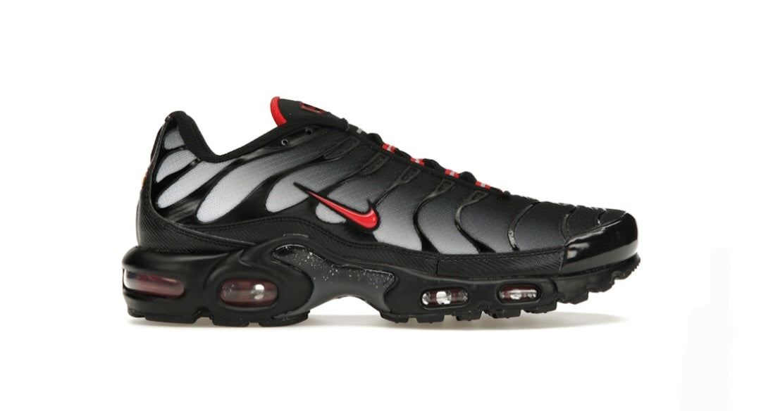 Nike Air Max Plus Black Gradient Red