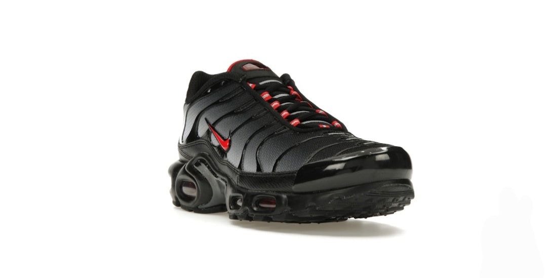 Nike Air Max Plus Black Gradient Red