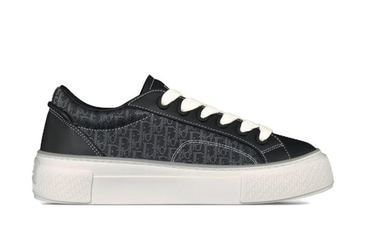 B33 Oblique Black